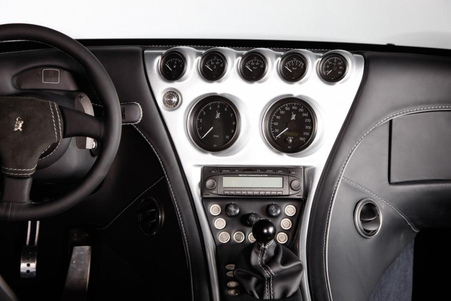 Детали интерьера Wiesmann GT MF5 2008 года  (фото 18 из 28)